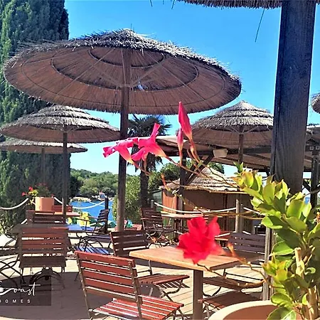 Parco vacanze West Coast Mobilhome With Xxl Terrace Porec