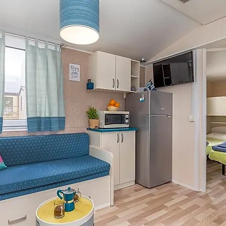West Coast Mobilhome With Xxl Terrace Hotel Poreč