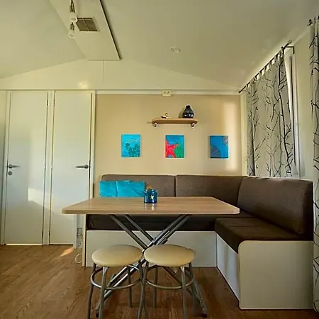 West Coast Mobilhome With Xxl Terrace Hotel *